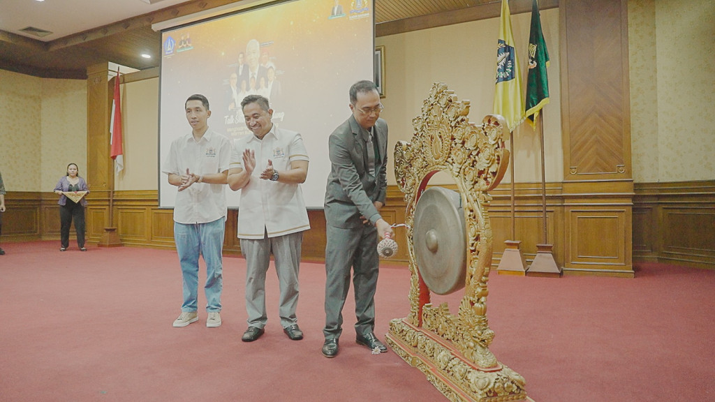 Pembukaan Talk Show Investasi dan Kewirausahaan KADIN Badung
